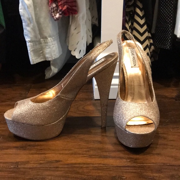 Steve Madden Gold Glitter Heels - Picture 2 of 8